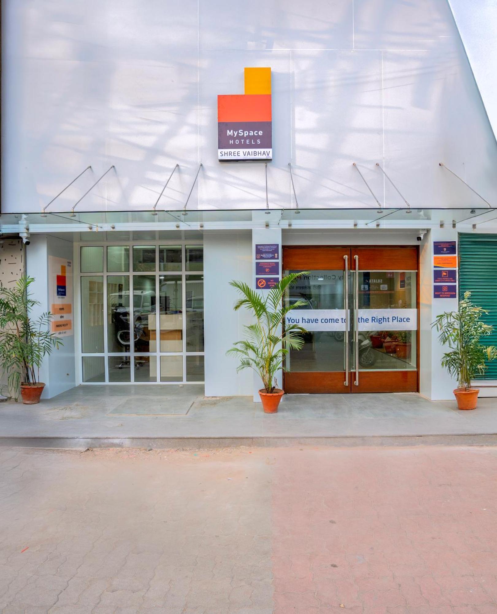 Myspace Hotel Shree Vaibhav Nagpur Exterior foto